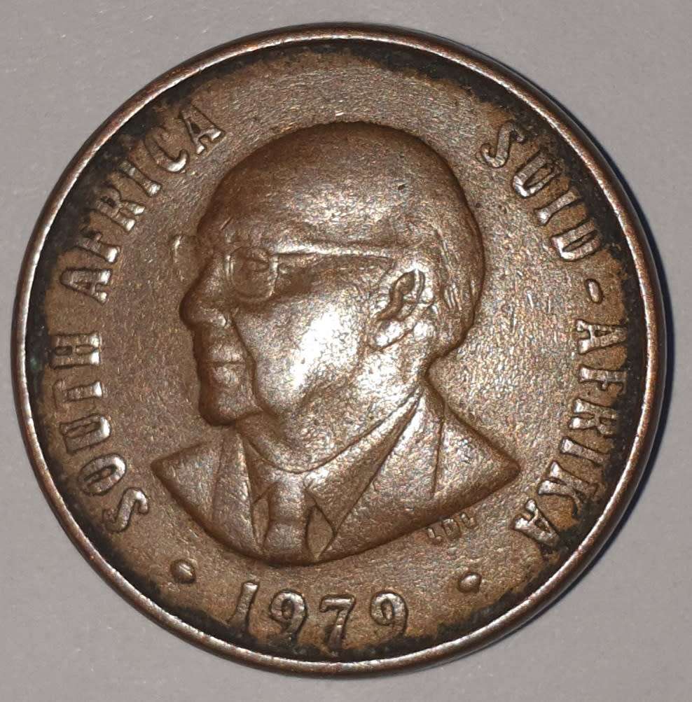 1979 - 2 CENT COIN ERROR COIN! (TWO CENT COIN) - RSA- BRONZE - KM#83 - BILINGUAL LEGEND - WILDEBEEST